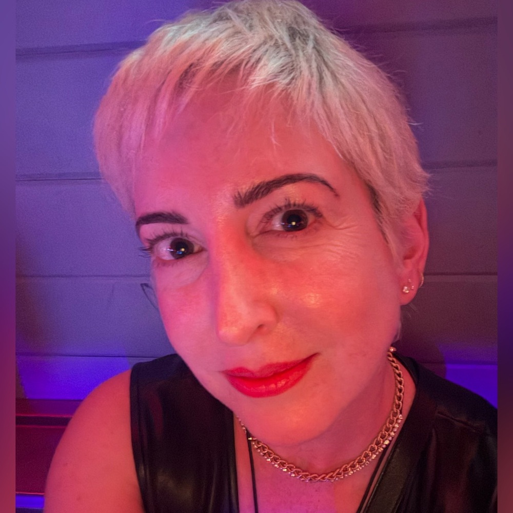 Meet your Posher, Hali